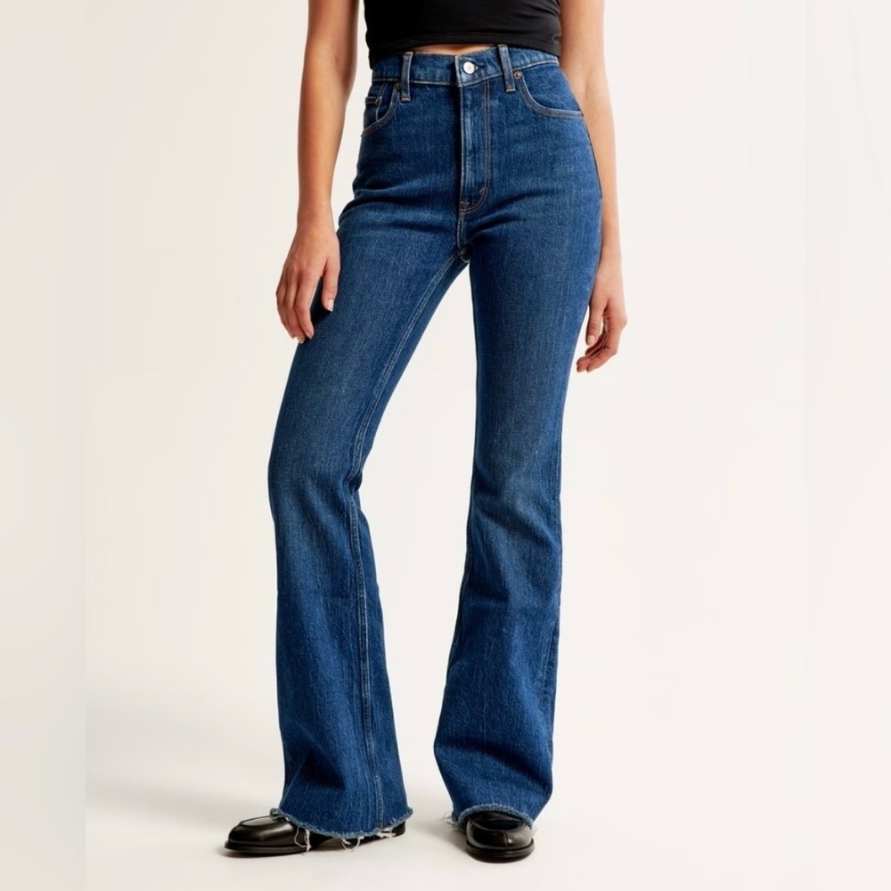 Abercrombie & Fitch The Vintage Flare  High Rise Jeans Size 33 / 16 Long Raw Hem